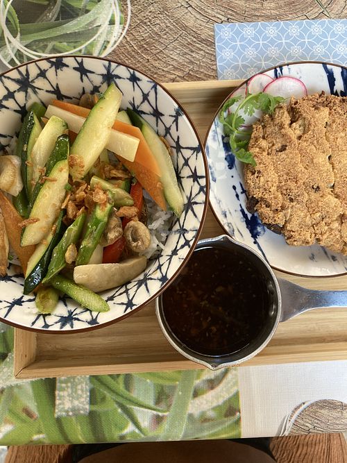 Mittagsmenü mit Shiitake Tofu at Be Right Back in Linz