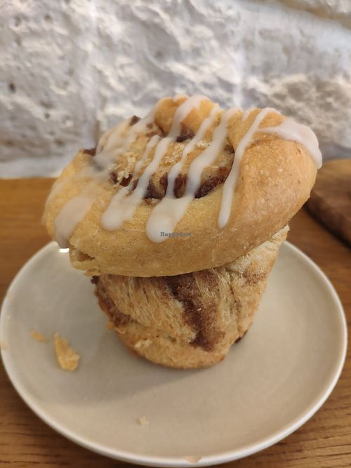Cinnamon roll at Cassonade Cannelés & Spécialités in Bordeaux