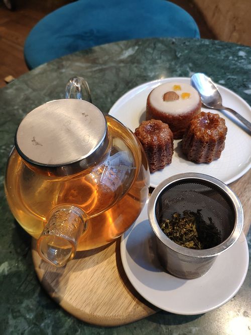 Cannelé, Saint James and tea at Cassonade Cannelés & Spécialités in Bordeaux