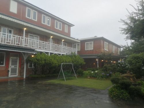 exterior at Shān Shuǐ Yuán 水緣蔬食民宿 in Ren Ai