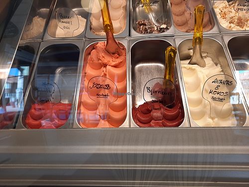 Many vegan flavors at Glassmakeriet in Ystad