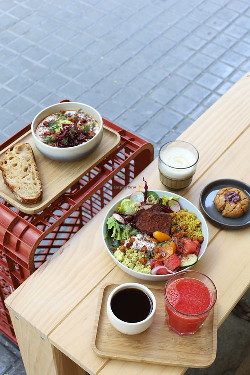  at NEØ Coffee House in Barcelona