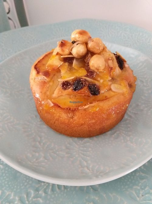 Vegan hazelnut apple cake at Vegantisch  in Alicante