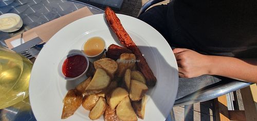 Smoked carrot and patatas bravas at Streetfood Bistro Hard & Ziel in Middelburg