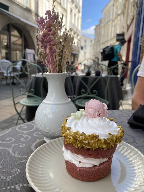 Yummie! at Un Piano dans la Théière in La Rochelle