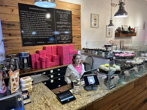 Store  at Smallcakes in Port St Lucie