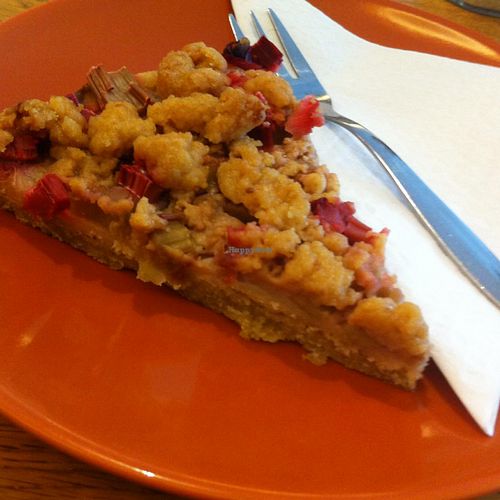 vegan rhubarb pie at Golden Temple Teehaus in Hamburg