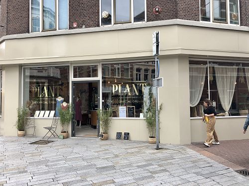 Front  at Plant in Den Bosch