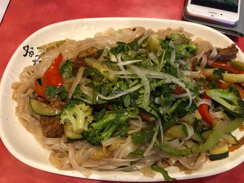 Chow fun vegan v10 at Chopstix in Seaside