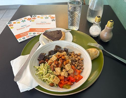   at Ama'Vida in Paris