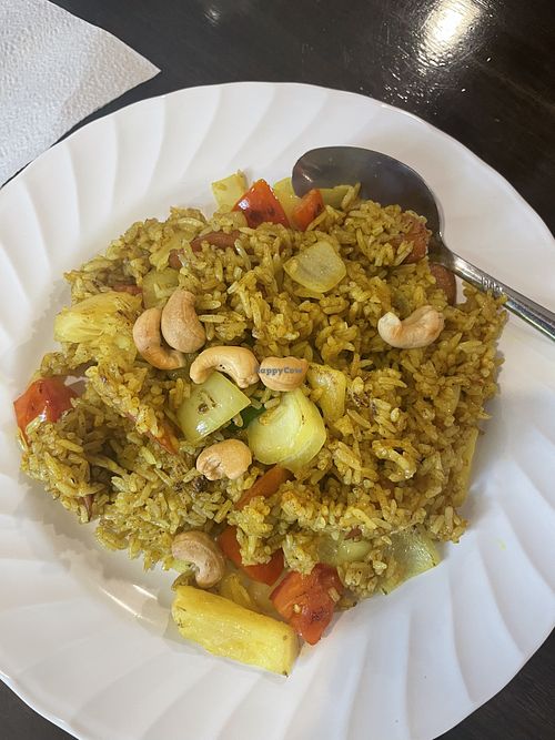 Pineapple rice came with sausage to my surprise 🤣  at Krua Boon - Eathai Central Embassy in Bangkok