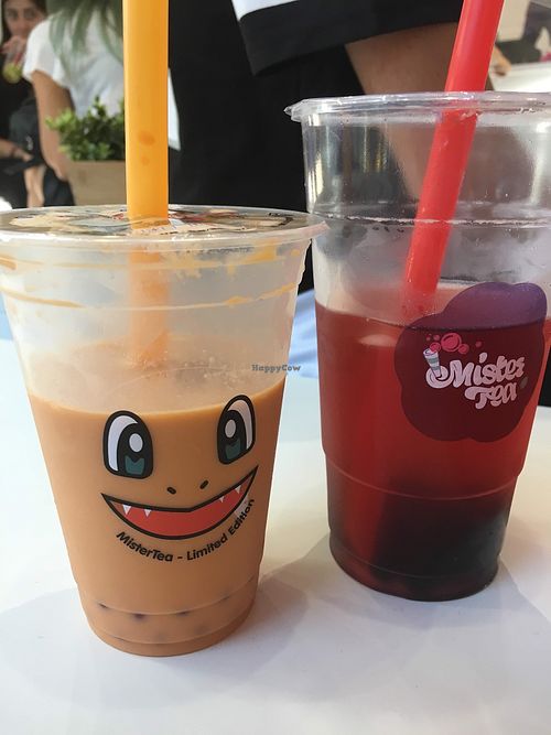 Vegan milky bubble tea and vegan bubble tea at MisterTea in Milan