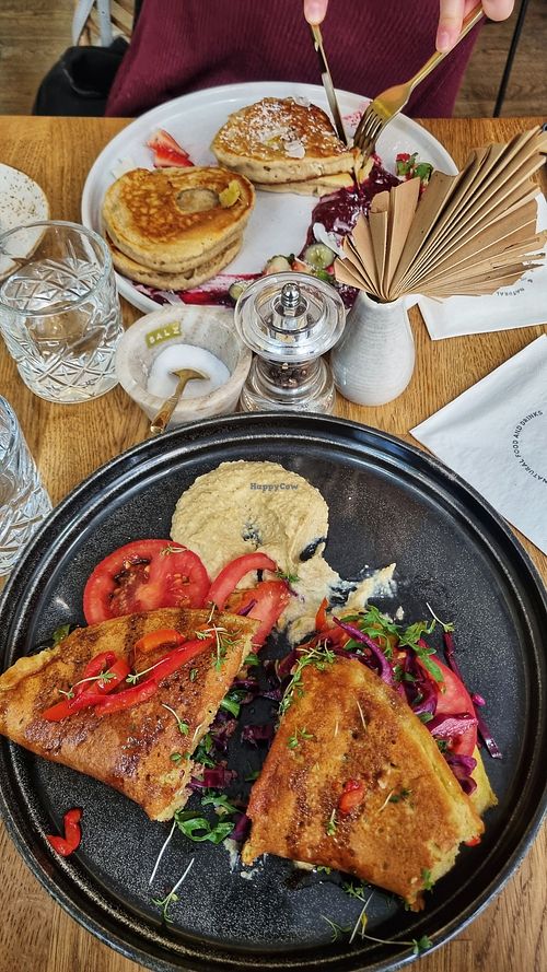 Omelette & pancakes (both very good) at Zina's Eatery in Vienna
