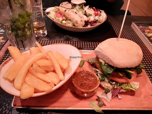 (Foto aus Zeit vor Corona im Restaurant) at Hans im Glück in Trier
