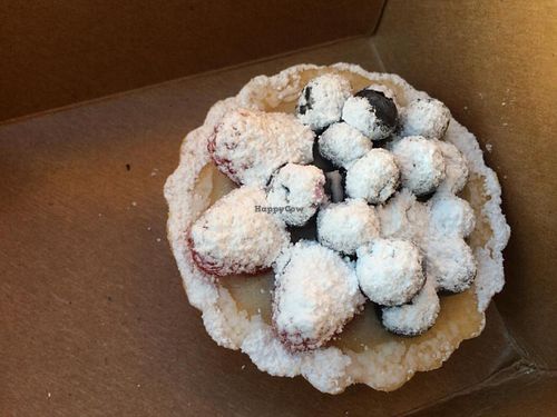 Fruit tart at City Cakes and Cafe in Salt Lake City
