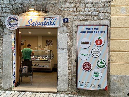 Storefront at Il Gelato di Salvatore in Porec