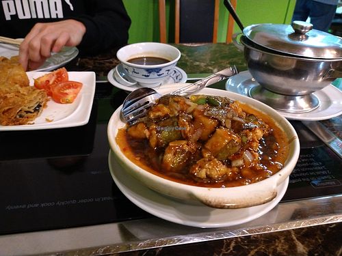 Gefüllte Chilis! Mega!!! 😋😋😋 at Green Leaves in Hamburg