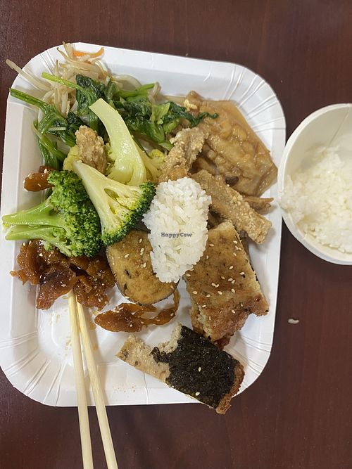   at Xìng Yì SùShí Guǎn 興毅素食館 in Tainan