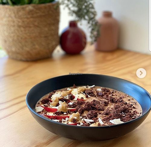 Snickers breakfast bowl at Folium Cafe in Dudley
