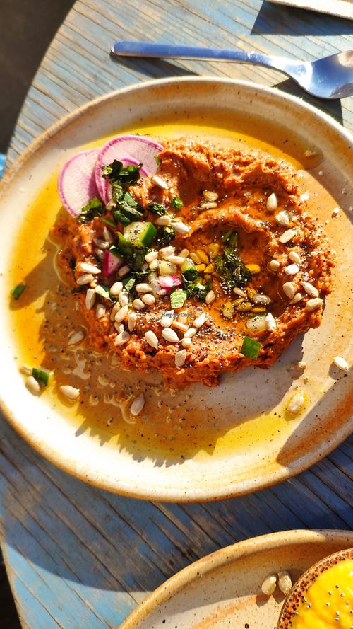 Houmous de haricots rouges at Matahari Boui-boui in Ile-de-re