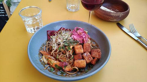 Bami tofou at Matahari Boui-boui in Ile-de-re