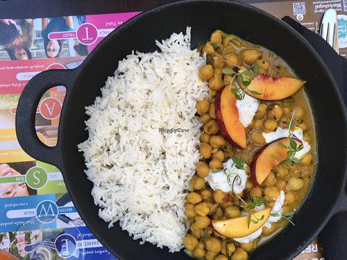 Chickpeas curry with rice at Botellini in Caldas Da Rainha