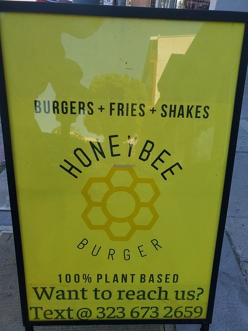 Signage at Honeybee Burger - Venice in Venice