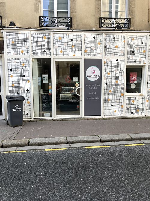 Cute lil shop  at Chat'Pristi des Pâtisseries in Caen