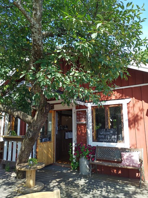 Front door at Bystrand in Kirjais