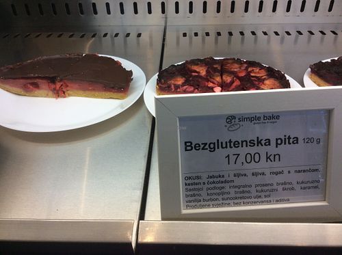 Dessert options at Simple Bake in Zagreb