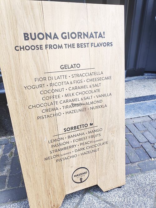 Plenty vegan sorbets :) at Massimo Gelato - East in Amsterdam