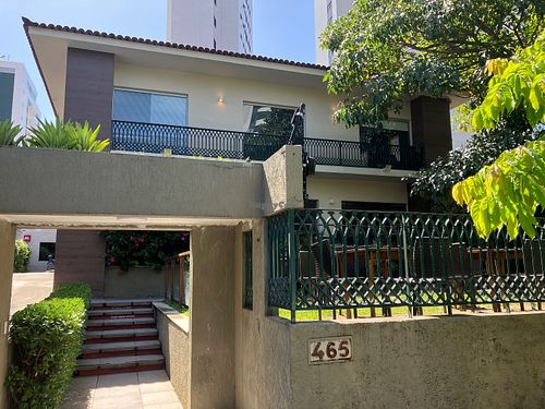 Entrance  at Pellicano Caffè in Recife