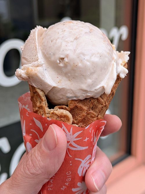 Seasonal cardamom apple at Frankie & Jo's - University Village in Seattle