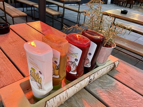 sauces (vegan) at Hans Im Glück - Mercedes Platz in Berlin