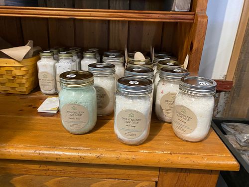 Bath at Starkey Market in Trinity