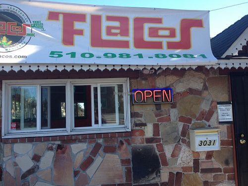 Exterior at Flacos in Berkeley