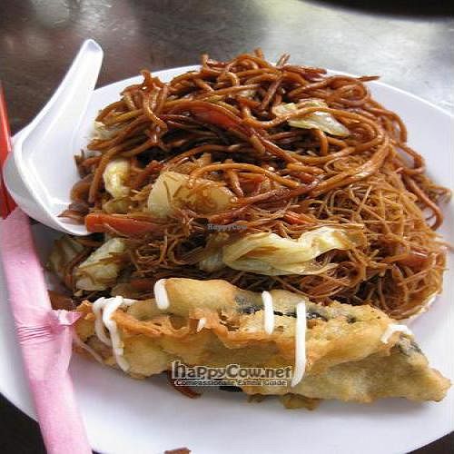 Vegetarian fish with several kinds of noodles at Paradise Vegetarian Stall in Kota Kinabalu