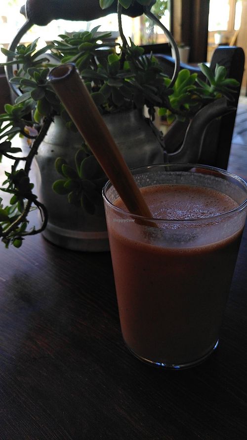 Vegan smoothie with banana, caco and oat milk (and other stuff that I don't remember) at Brio in Tarifa