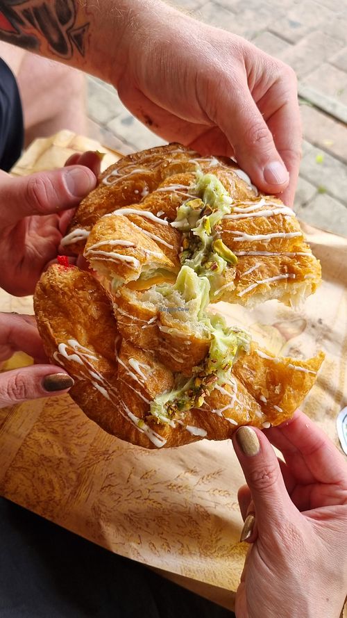 Pistachio croissant at Vegabonty in Fuengirola