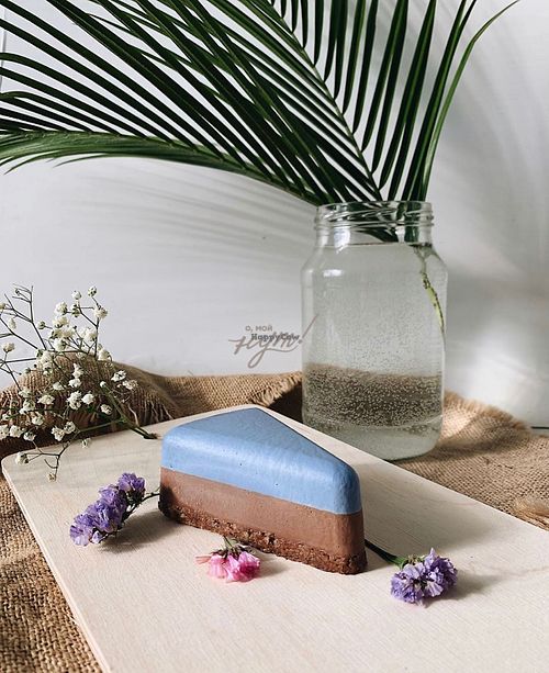 Cashew mint spirulina cake  at Oh My Chickpea! in Irkutsk