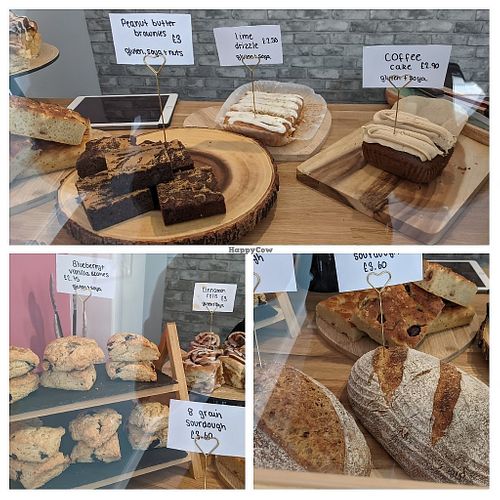 Cakes and bread at Banilla Bakery at Podda and Wren in Kendal