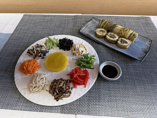 The instructors versionn  at Korean Temple Food 한국사찰음식 in Seoul