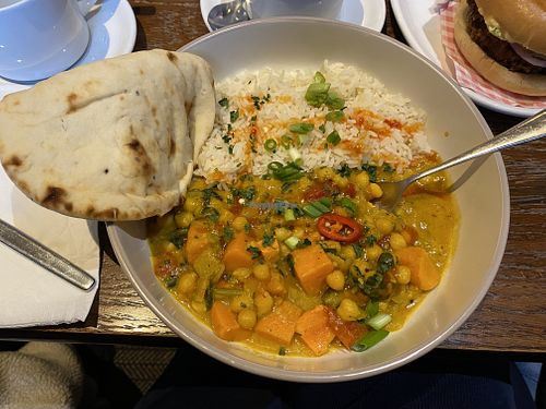 Vegan curry with rice and naan  at The Famous Star in Moffat