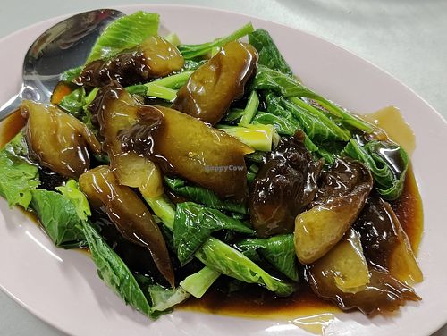 vegetables with mocked sea cucumber at Yuan Xiang Vegetarian Food 圆香素食馆 - Changi in Central Singapore