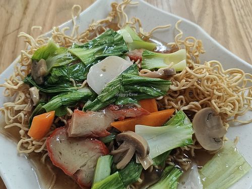 Fried Crispy noodles (san mee) at Yuan Xiang Vegetarian Food 圆香素食馆 - Changi in Central Singapore
