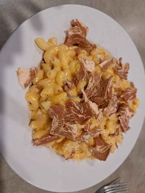 Man N cheese with added bacon at The Bayside Cafe in Everett