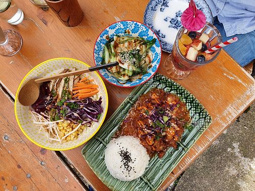 Feast! at B8 in Dorchester