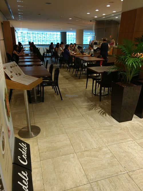 Spacious at Cedele - Raffles City in Central Singapore