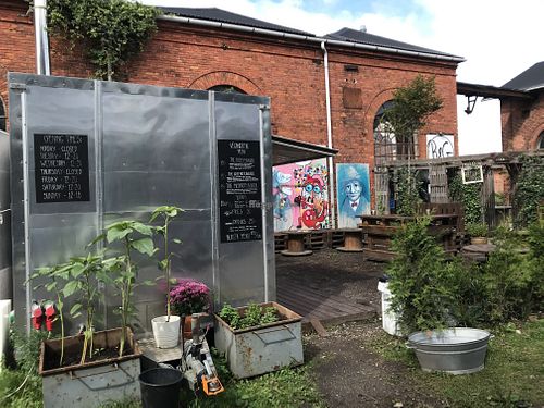 cozy outside atmosphere at VeganDóttir in Aalborg