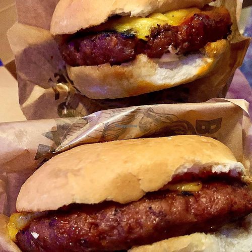 Vegan Brooklyn Habanero & vegan Bronx with Moving mountain patties.  #Veganuary at Social Burgerjoint in Helsinki